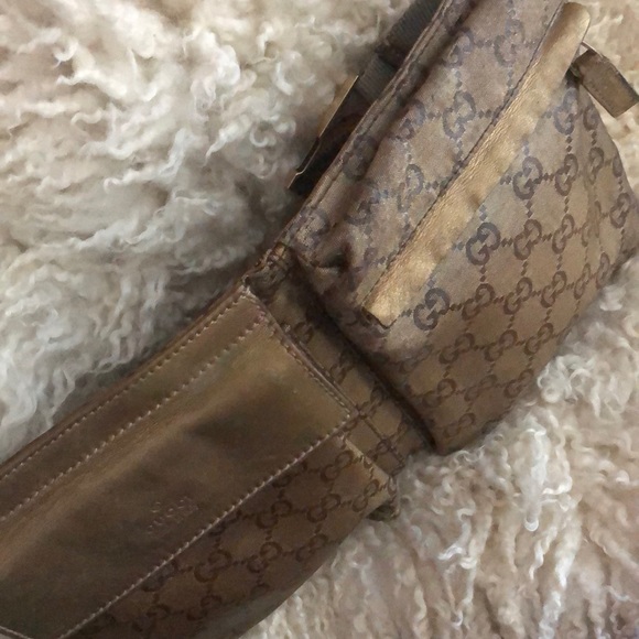 GUCCI BUM BAG - Picture 7 of 16